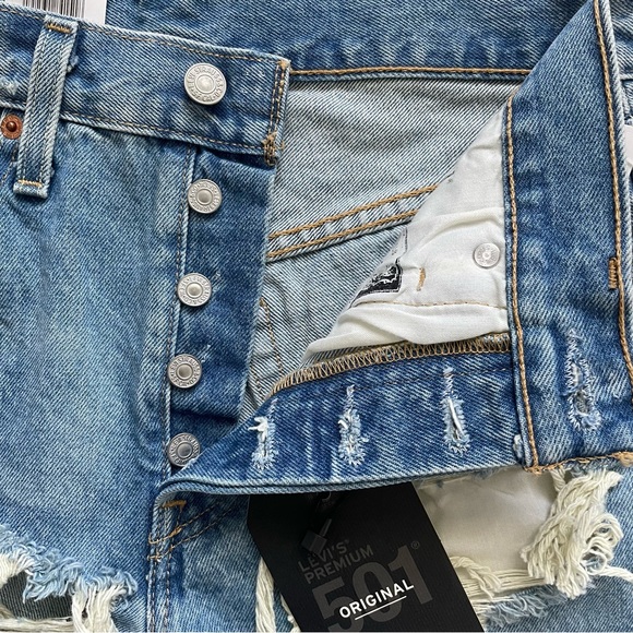 🆕 Levi's | 501 High Rise Short - Picture 5 of 10